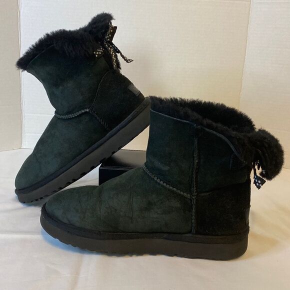 UGG Mini Bailey Boots  - Picture 3 of 7